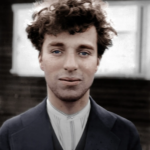 Charlie Chaplin : Les Photos Rares Qui Révèlent l’Homme Derrière Charlot