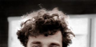 Charlie Chaplin : Les Photos Rares Qui Révèlent l’Homme Derrière Charlot