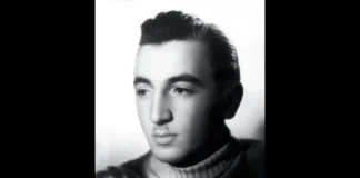 Charles Aznavour : 15 clichés vintage pour redécouvrir une légende de la chanson française